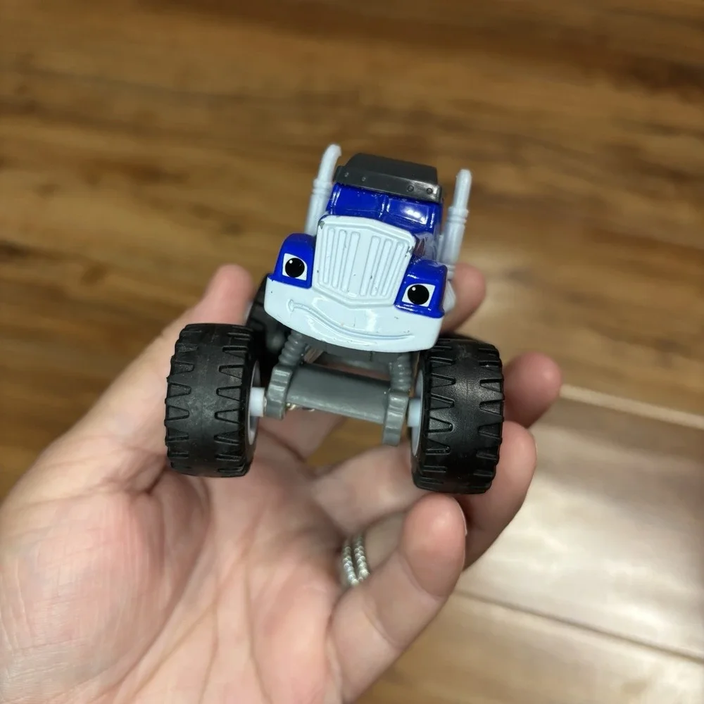 Blaze and the Monster Machines Crusher Die Cast Truck Mattel Viacom‎ 2014
